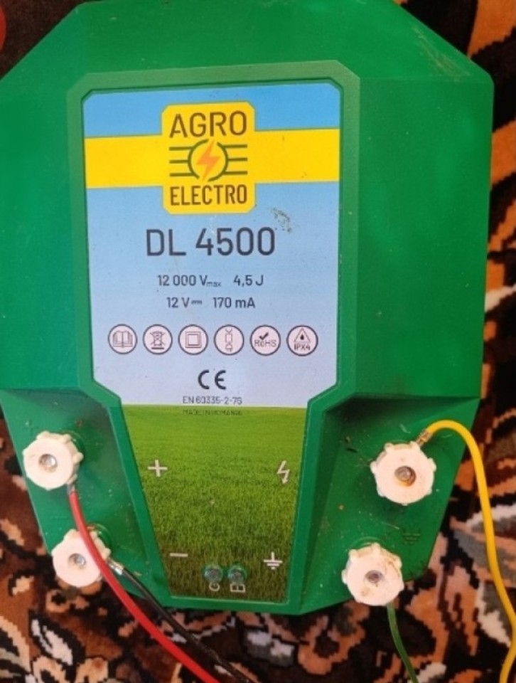 Recenzie produs - Aparat gard electric DL 3200, 3,2 Joule, cu adaptor de rețea 230/12 V - agroelectro.ro